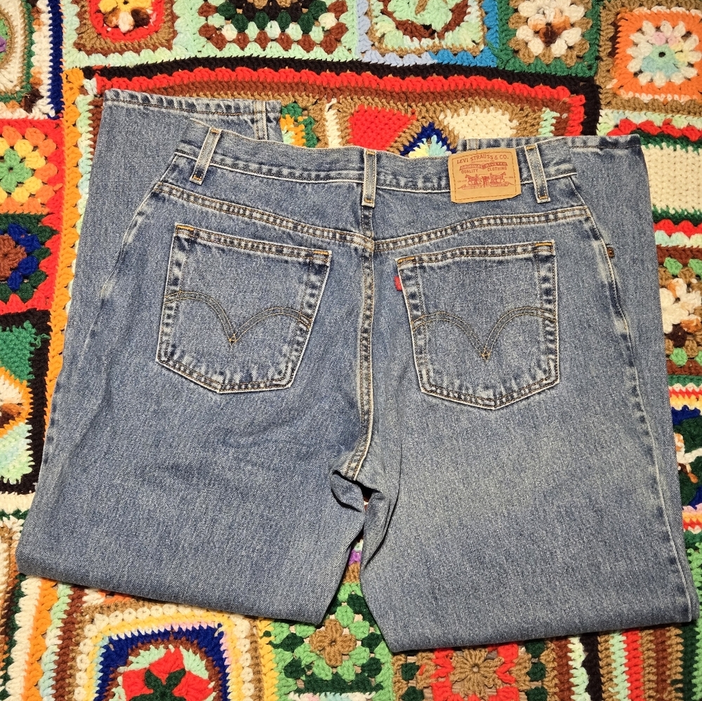 Vintage Levi 550 Jeans - Picture 5 of 5